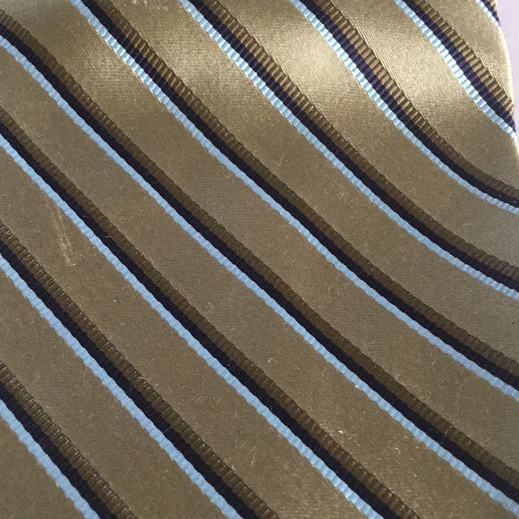 CLAIBORNE SILK TIE. - Picture 3 of 4